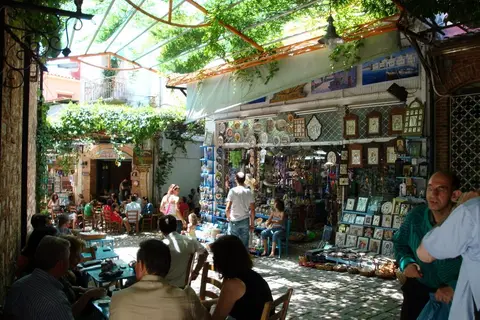 Adonis in Μόλυβος — foto 9