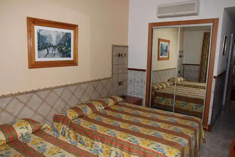 Hotel Univers in Roses — foto 25