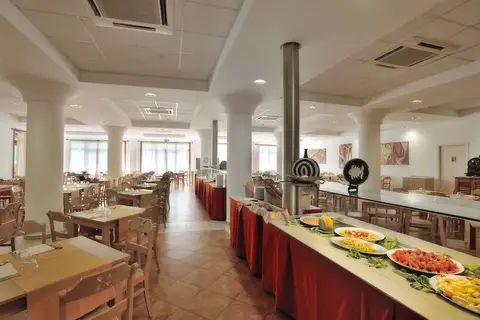 Cala della Torre Club Hotel in La Caletta — foto 18