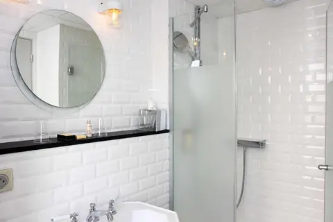 Hotel Littéraire Marcel Aymé in Parijs — foto 17
