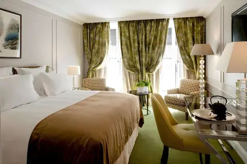 Le Burgundy Paris in Parijs