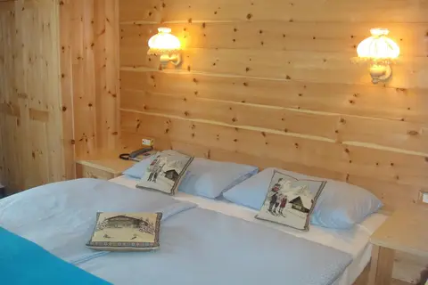 Hotel Garni Toni in Kastelruth - Castelrotto — foto 9