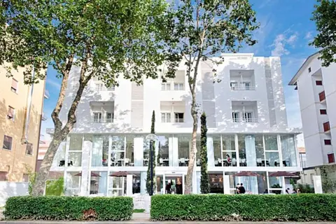 Color Mokambo Shore Design Hotel in Cesenatico — foto 16
