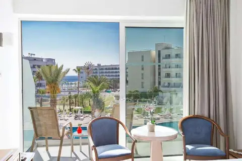 Tsokkos Protaras Beach Hotel in Paralimni, foto 16