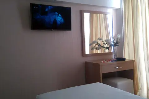 Santa Quaranta Hotel Saranda in Sarandë — foto 20