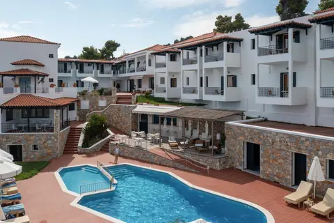 Atrium of Alonissos in Patitiri — foto 13