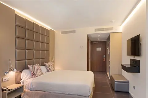 Hotel Palladium in Urbanització Siesta, foto 12