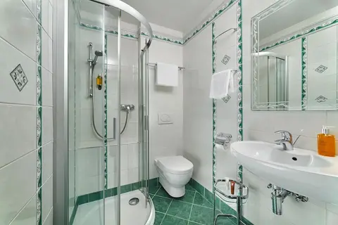 Green Garden Hotel in Praag — foto 28