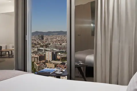 Meliá Barcelona Sky in Barcelona — foto 18