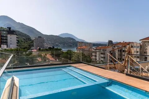 N Hotel in Sutomore — foto 16