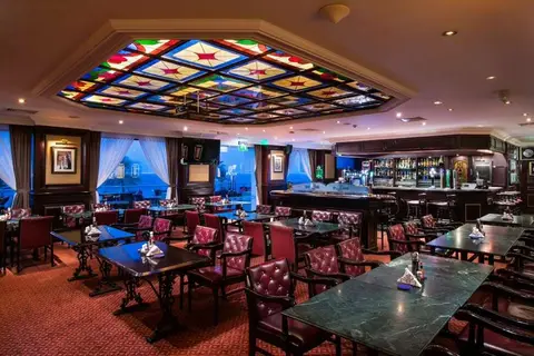Crowne Plaza Muscat in السيب — foto 13