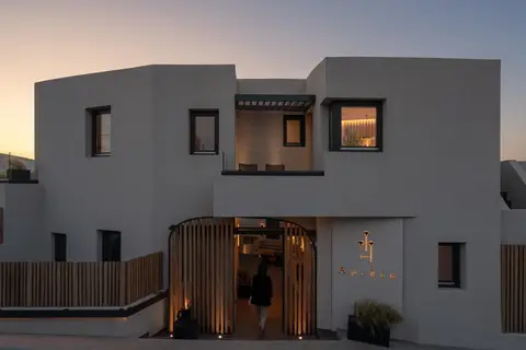 Apikia Santorini in Pyrgos — foto 2