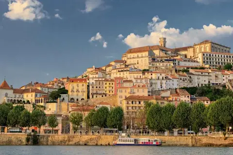 Het achterland van Lissabon in Martingança Gare, foto 9