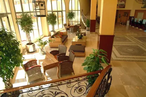 Ohtels La Hacienda in Vila-seca — foto 13