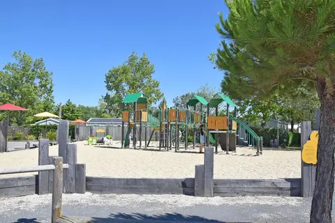 Camping Le Domaine De Beaulieu in Givrand, foto 2