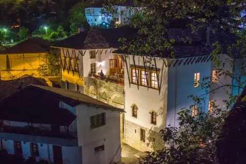 Hotel Old Bazaar in Gjirokastra — foto 2