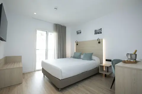 Hotel Coral Boutique in Torroella de Montgrí — foto 20
