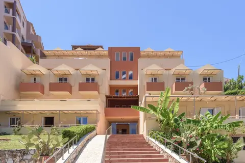 Theo Hotel in Agia Marina — foto 15