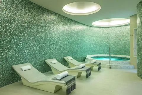 V Hotel Dubai Curio Collection by Hilton in دبي — foto 26