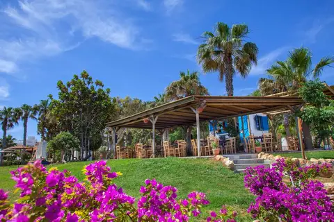 Hotel Cavo Maris Beach in Παραλίμνι — foto 11