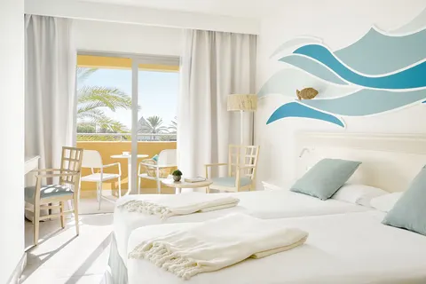 Iberostar Waves Gaviotas Park in Las Gaviotas — foto 15