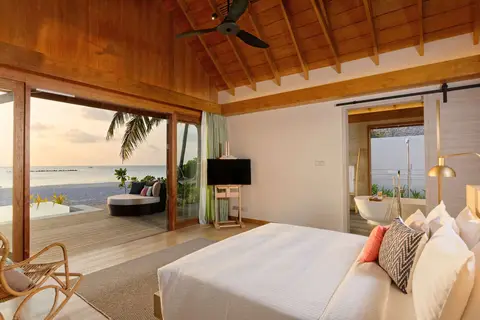 Emerald Faarufushi Resort & Spa in Rah Gili Maldives — foto 4
