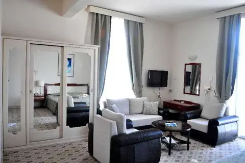 Dome Hotel in Girne — foto 7