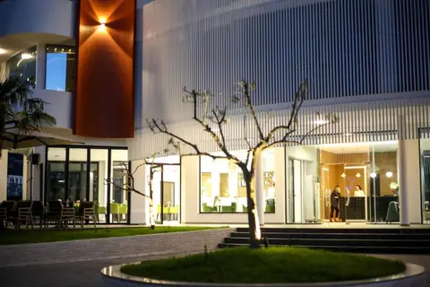 Regina Garden in Vlora — foto 22