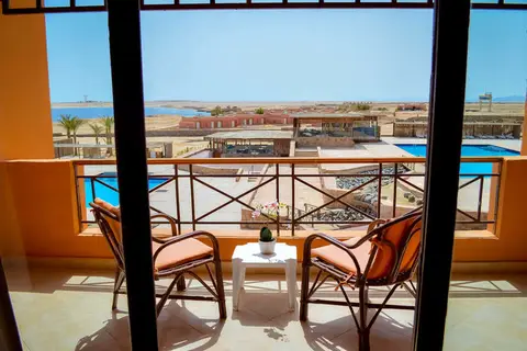 Viva Blue Resort & Diving in Coraya Divers Naga Bay — foto 6
