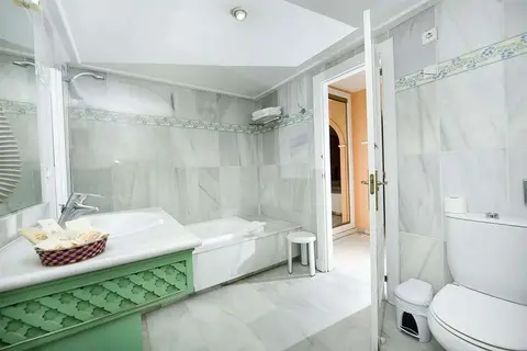 Aparthotel Monarque Sultan in Marbella — foto 26