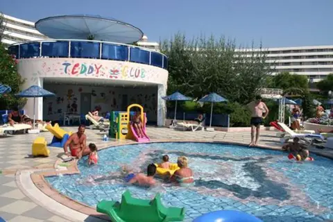The Grand Blue Sky International in Kuşadası, foto 11