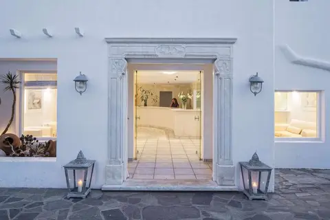 Manoulas Mykonos Beach Resort in Άγιος Ιωάννης Διακόφτης — foto 12