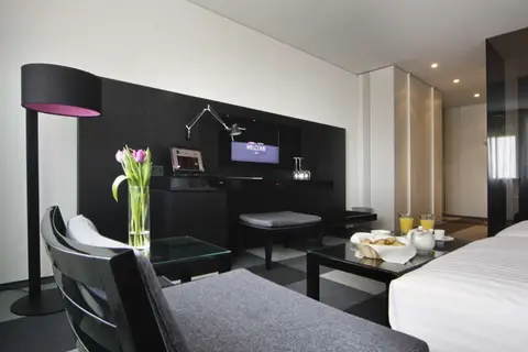 Graffit Gallery Hotel in Varna — foto 25