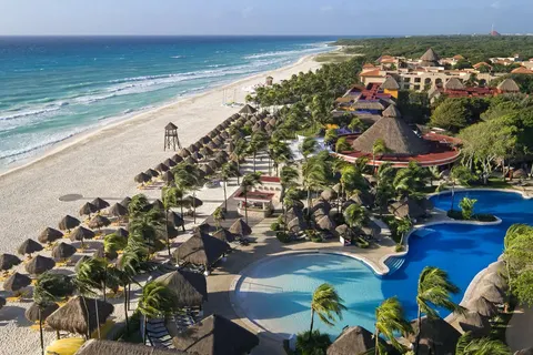 Iberostar Waves Tucan in Playa del Carmen