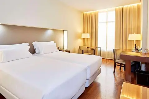 NH Sevilla Plaza de Armas in Sevilla — foto 4