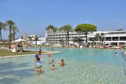 Fly & Go Sol Marbella Estepona Atalaya Park in Estepona — foto 6