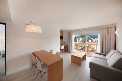 La Pérgola Aparthotel in Calvià — foto 4
