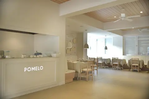 Sunrise Gardens Hotel in Παραλίμνι — foto 20
