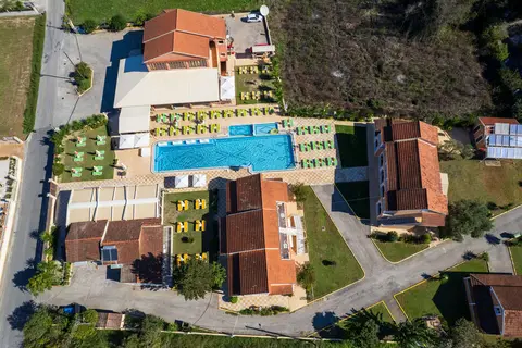 Yiannis Village Sidari in Λιβάδι — foto 10