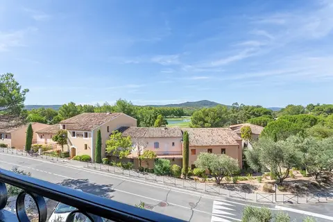 Pont Royal En Provence in Mallemort — foto 23
