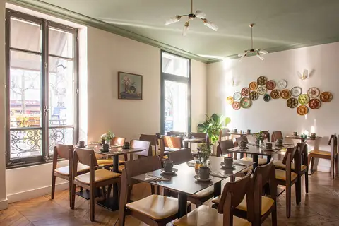 Hotel de la Porte Doree in Parijs — foto 6