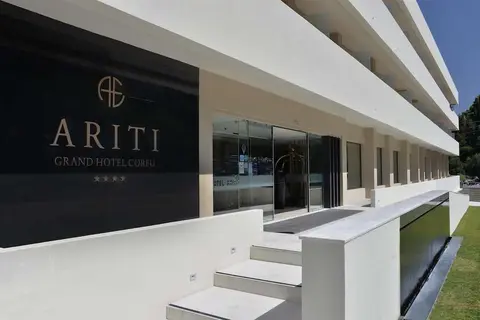 Ariti Grand Hotel in Korfoe — foto 4