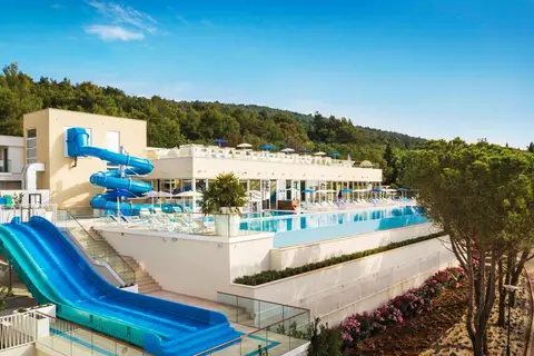 Valamar Girandella Maro Suites in Labin
