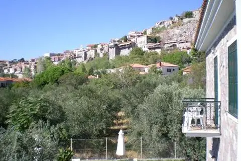 Amfitriti in Μόλυβος — foto 23