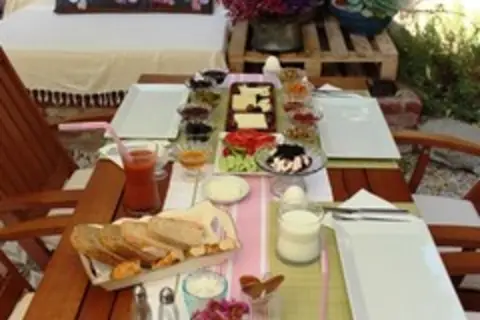 Lilyum Alaçati-Tas Ev in Cesme — foto 13