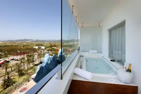 Ushuaia Ibiza Beach Hotel in Sant Jordi de ses Salines — foto 23