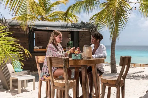 Delfins Beach Resort Bonaire Tapestry by Hilton foto 3