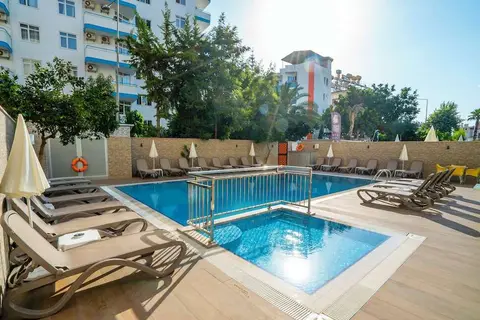 Kleopatra Celine Hotel in Alanya