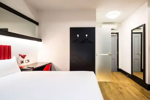 EasyHotel Newcastle City Centre in Newcastle upon Tyne — foto 5