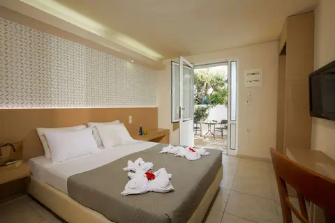 Anissa Oasis Beach in Chersonisos Municipal Unit, foto 6
